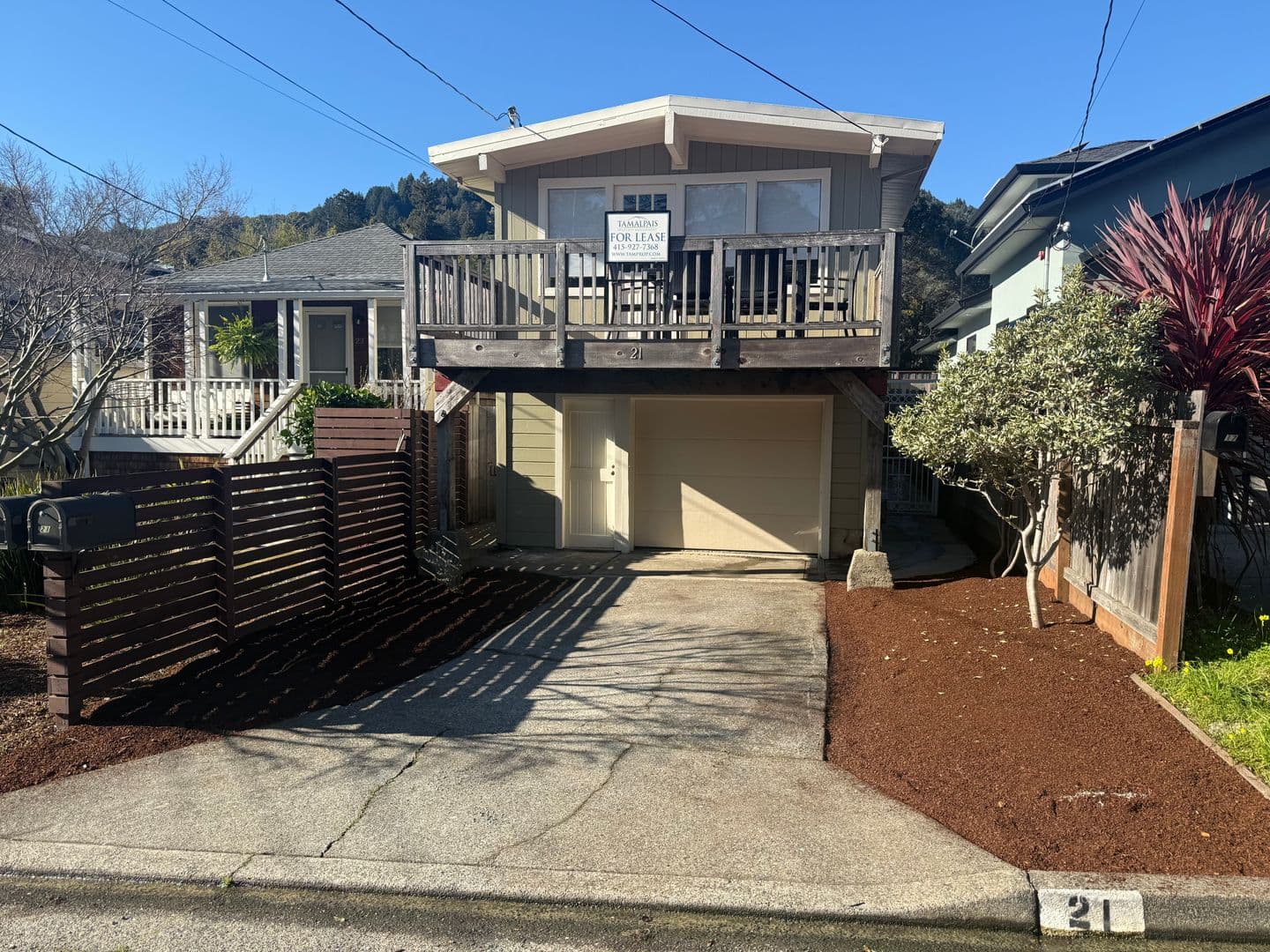 Corte Madera House: 21 Palm Avenue