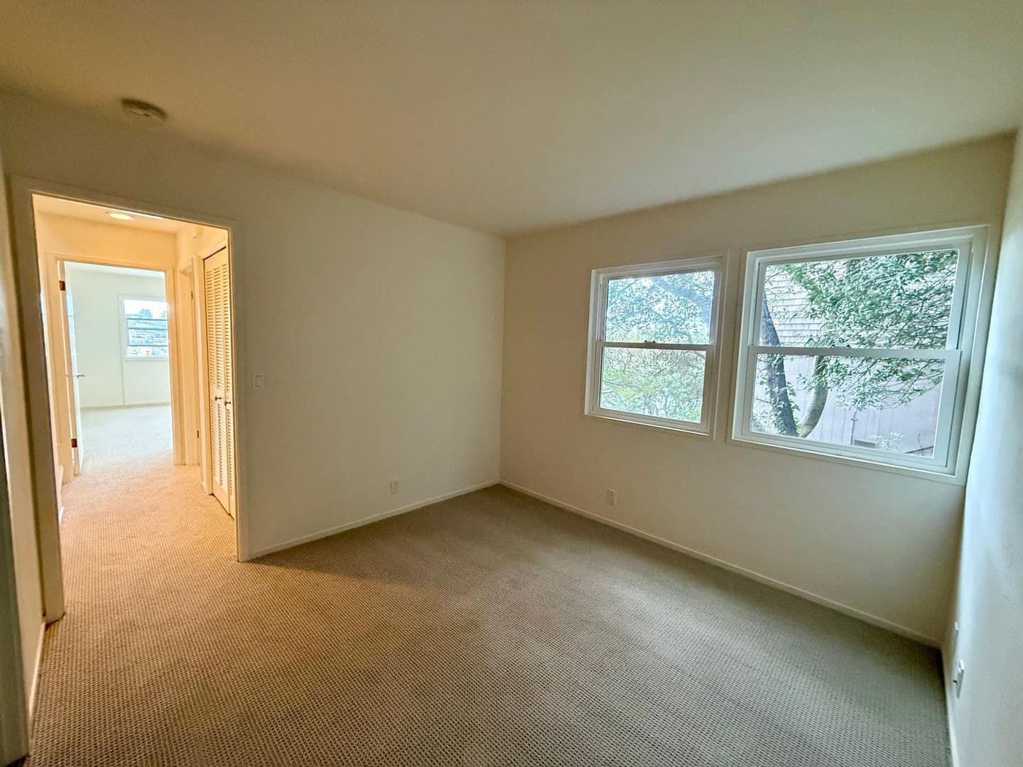 Sausalito Apartment: 215 & 217 Hi Vista Road