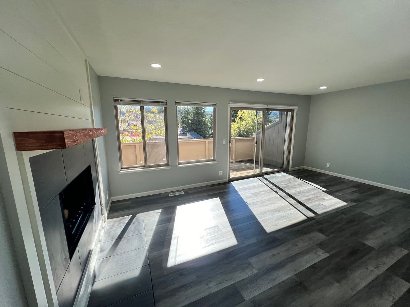 Novato Townhome: 17 Columbine Ln