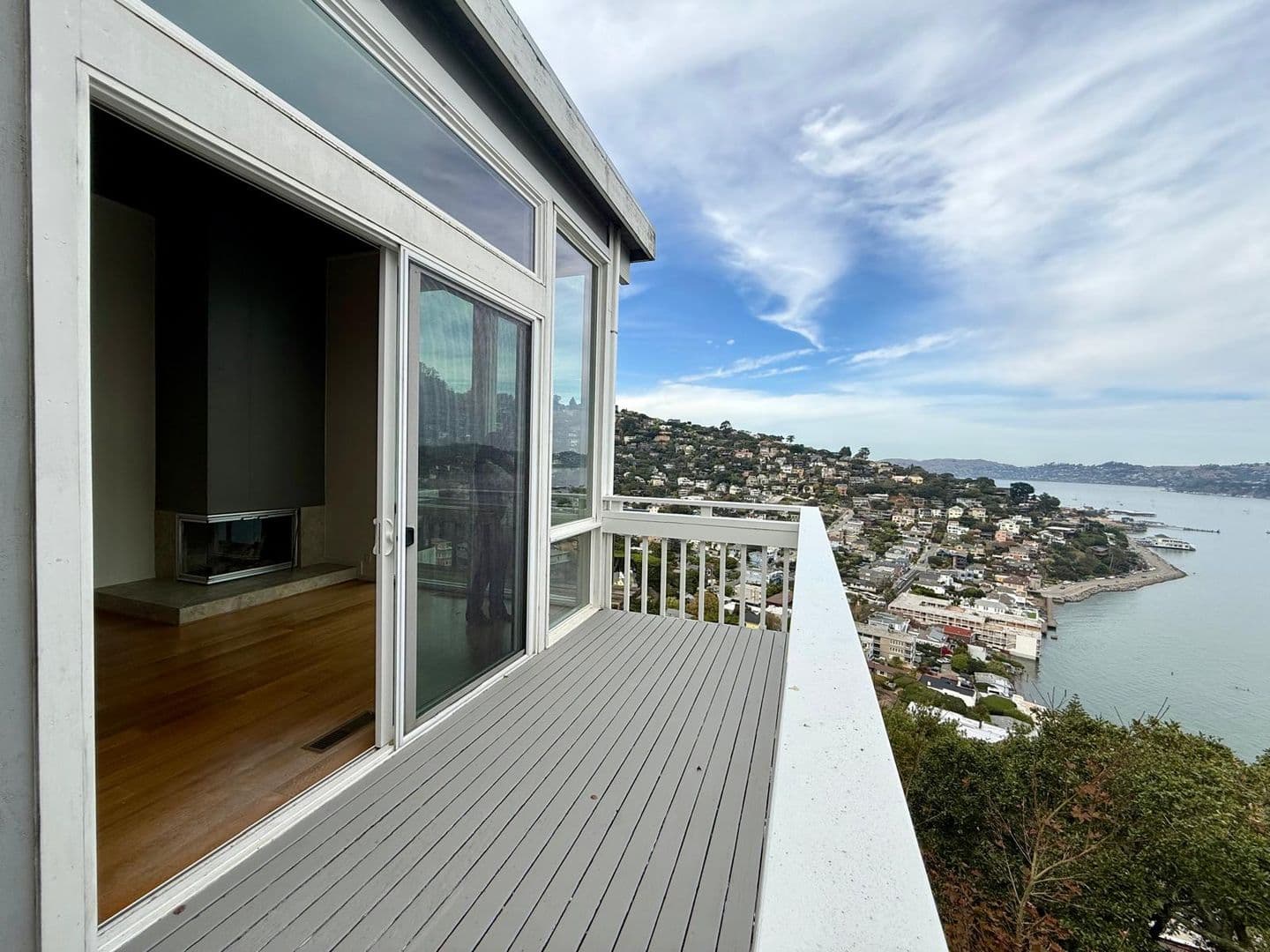 Sausalito Apartment: 215 & 217 Hi Vista Road