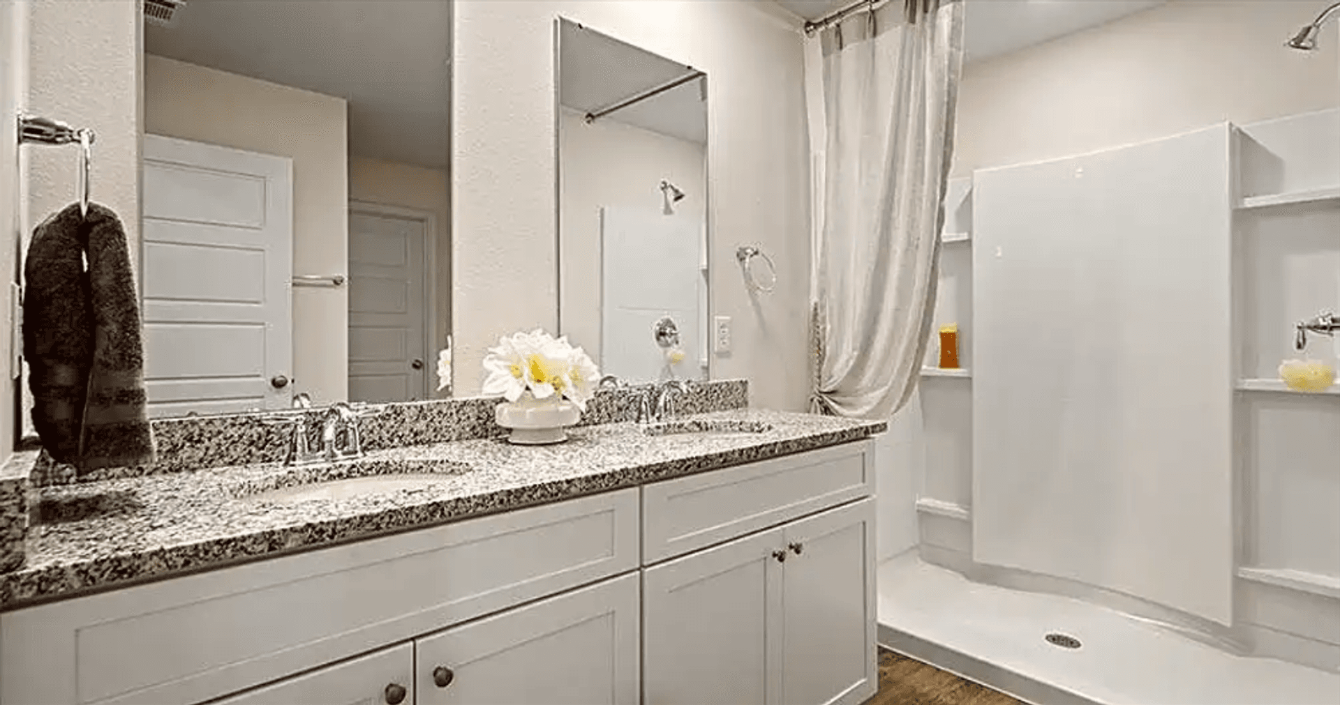 Ocean Springs Apartment: 8001 Westwood Circle