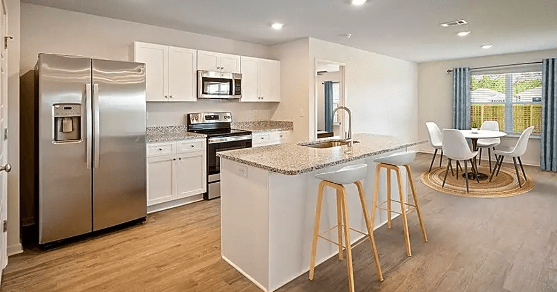Ocean Springs Apartment: 8001 Westwood Circle