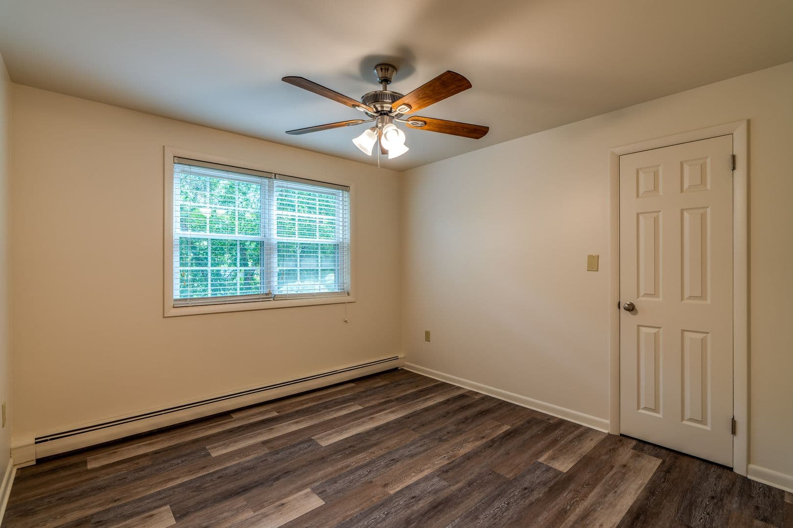 Lancaster Apartment: 20 Echo Valley Lane