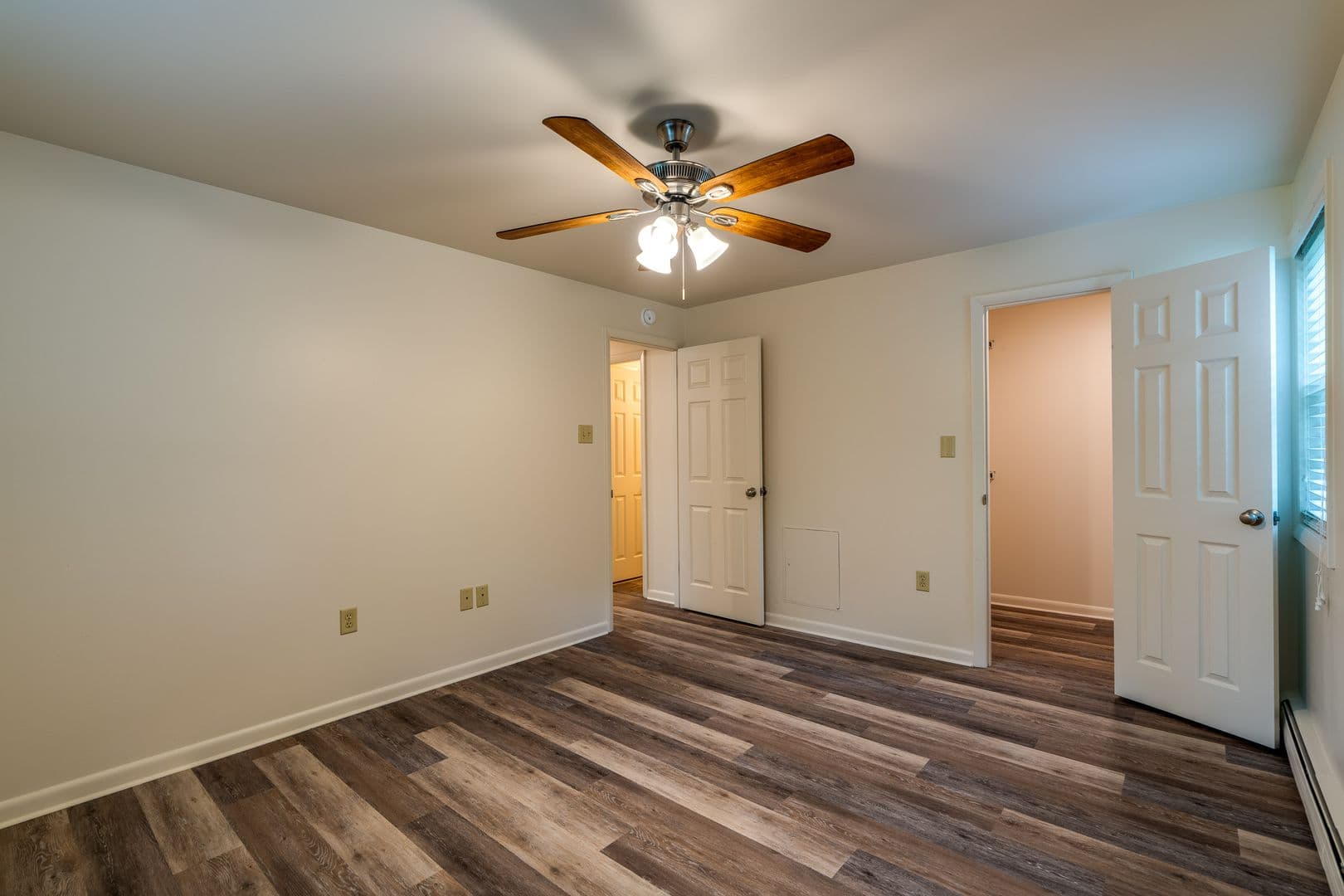 Lancaster Apartment: 20 Echo Valley Lane