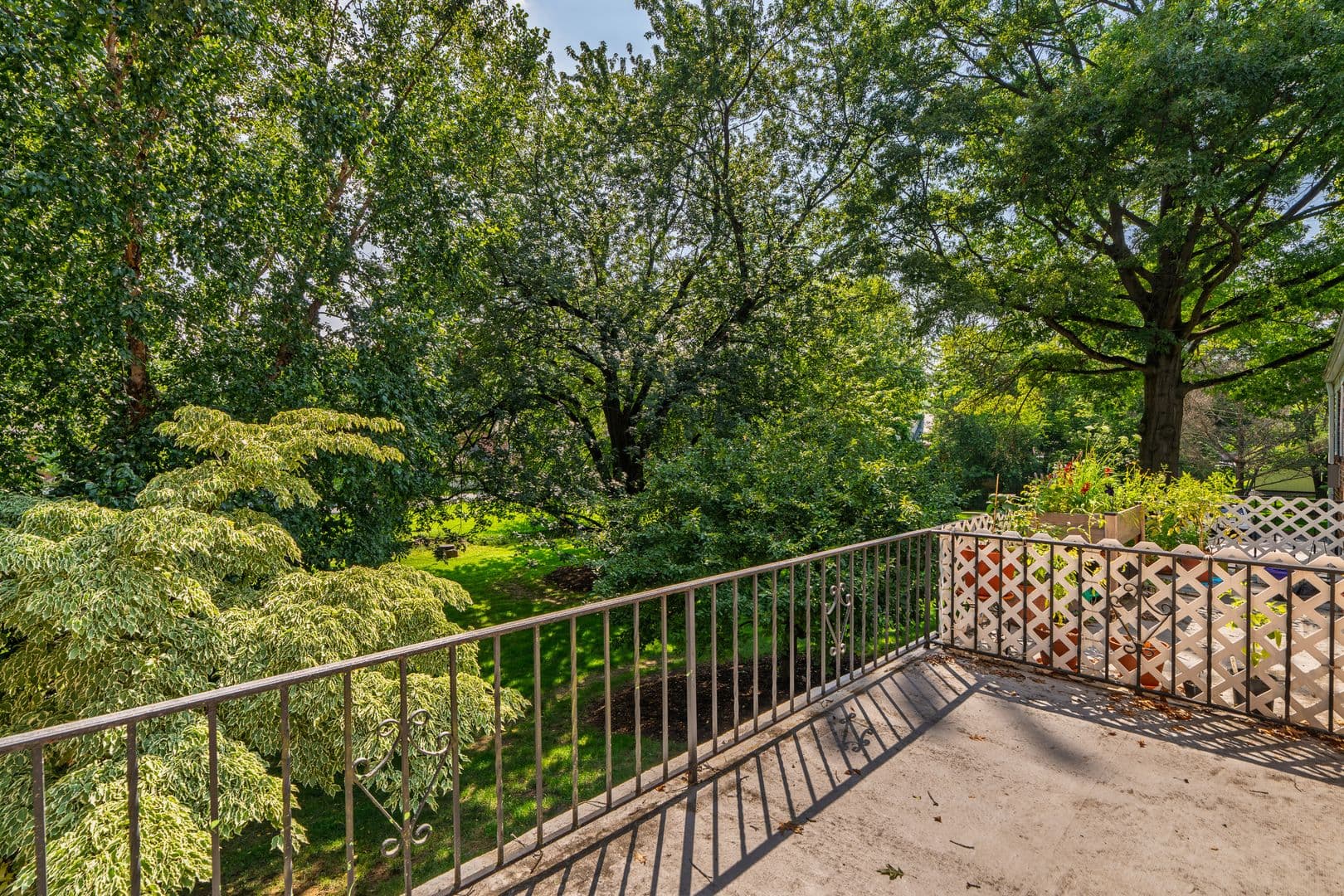 Lancaster Apartment: 20 Echo Valley Lane