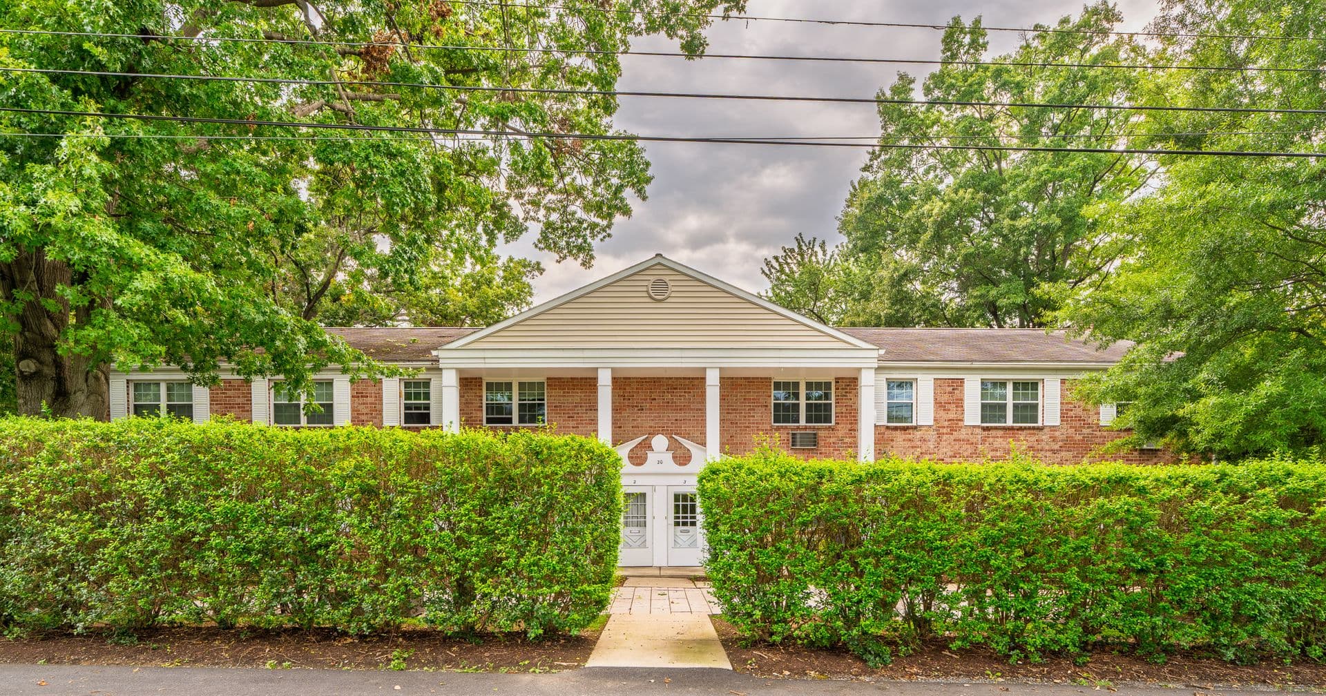 Lancaster Apartment: 20 Echo Valley Lane