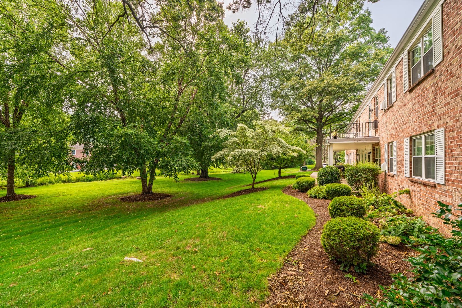 Lancaster Apartment: 20 Echo Valley Lane