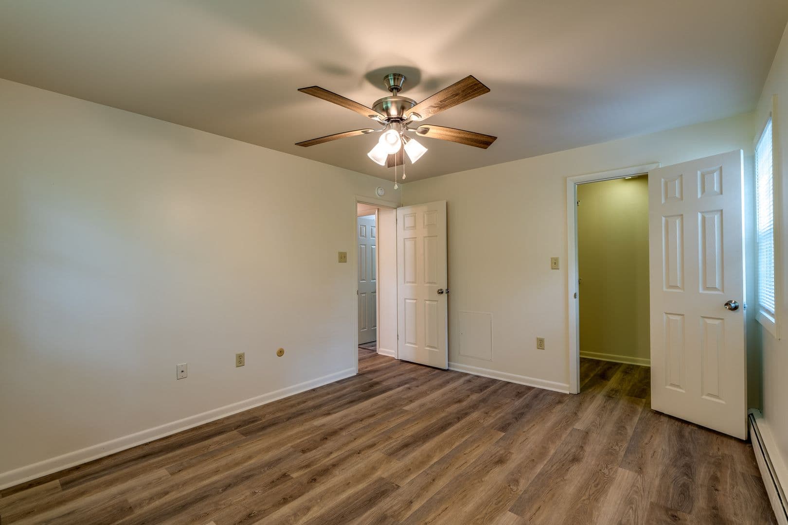 Lancaster Apartment: 20 Echo Valley Lane