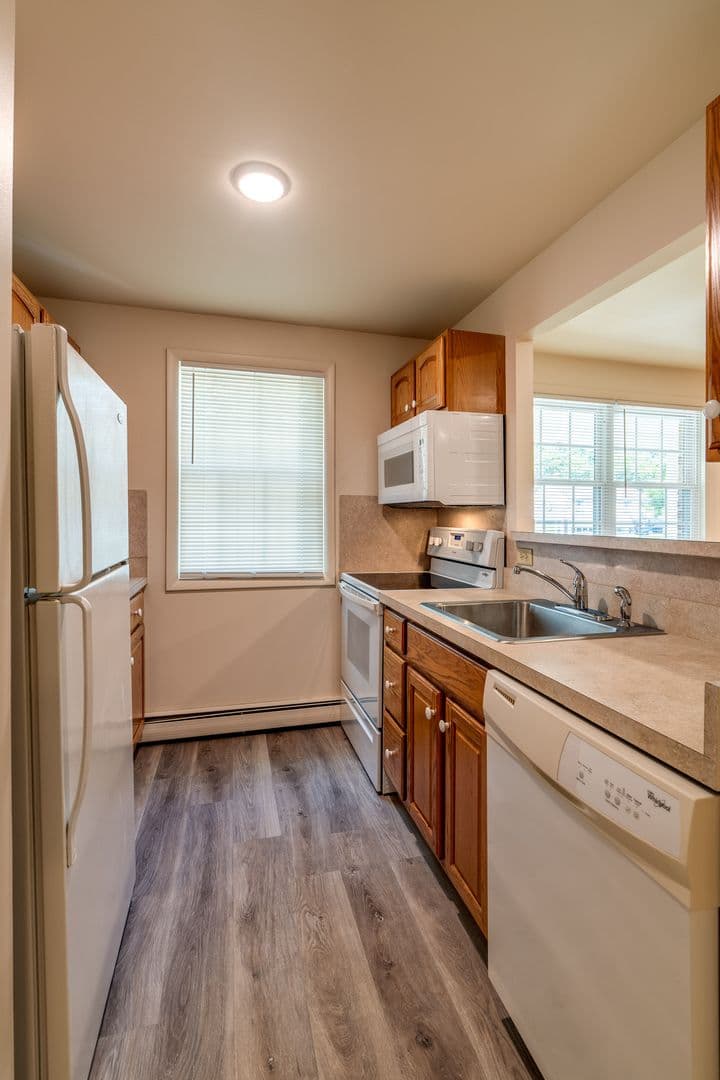 Lancaster Apartment: 20 Echo Valley Lane