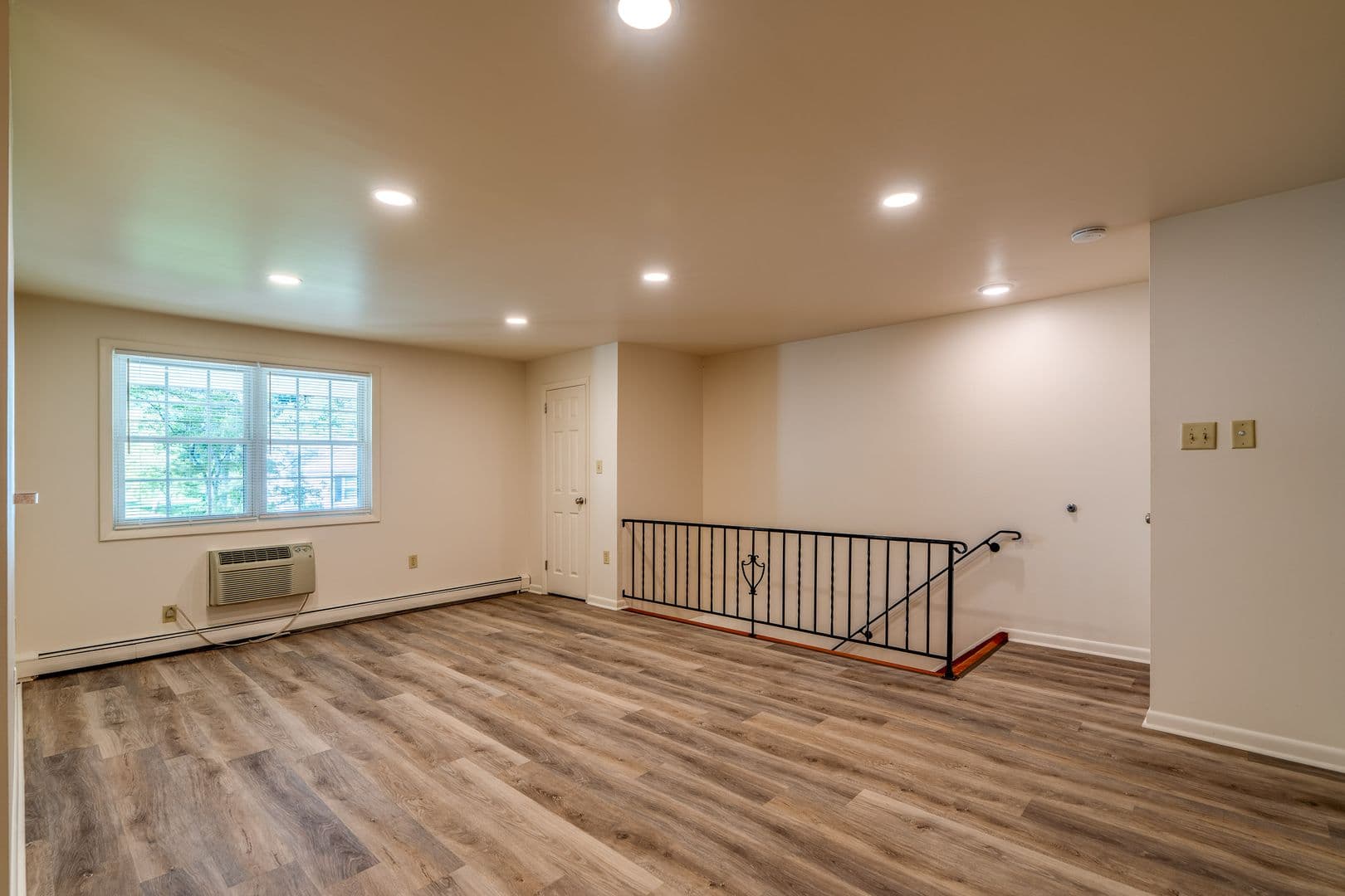 Lancaster Apartment: 20 Echo Valley Lane