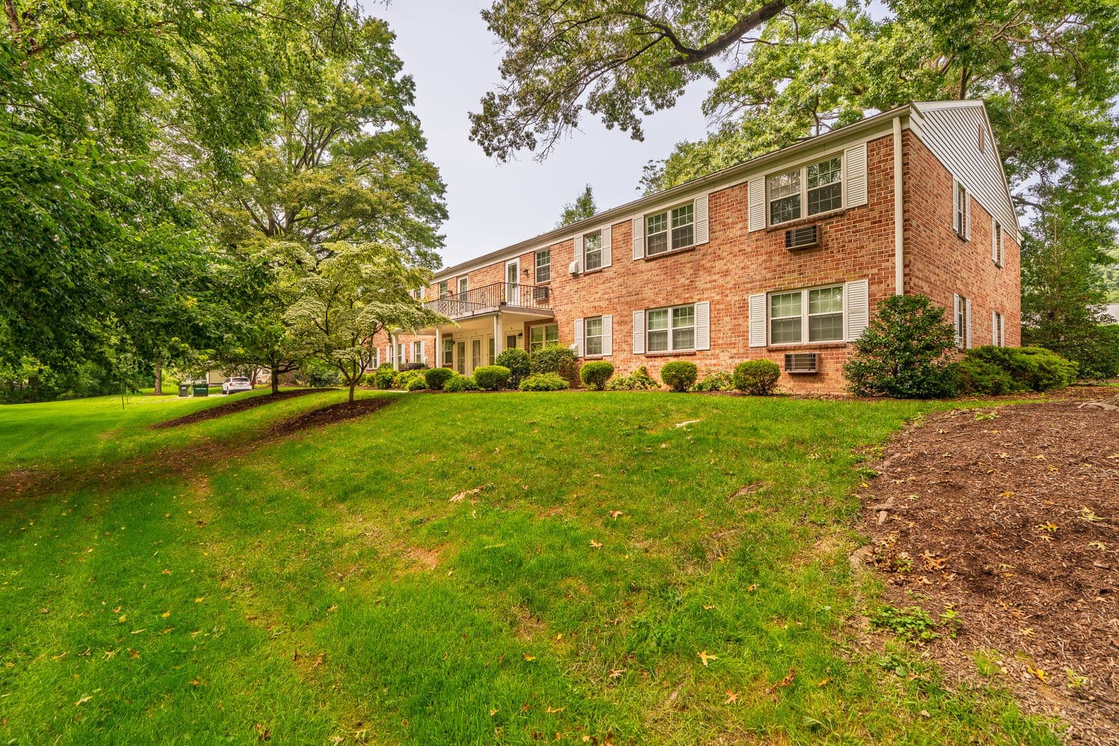 Lancaster Apartment: 20 Echo Valley Lane