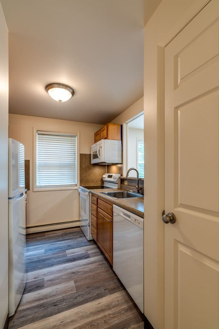 Lancaster Apartment: 20 Echo Valley Lane