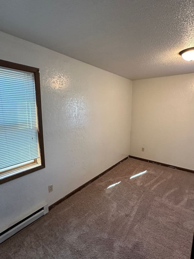 Lisbon Apartment: 107 Brown Ave