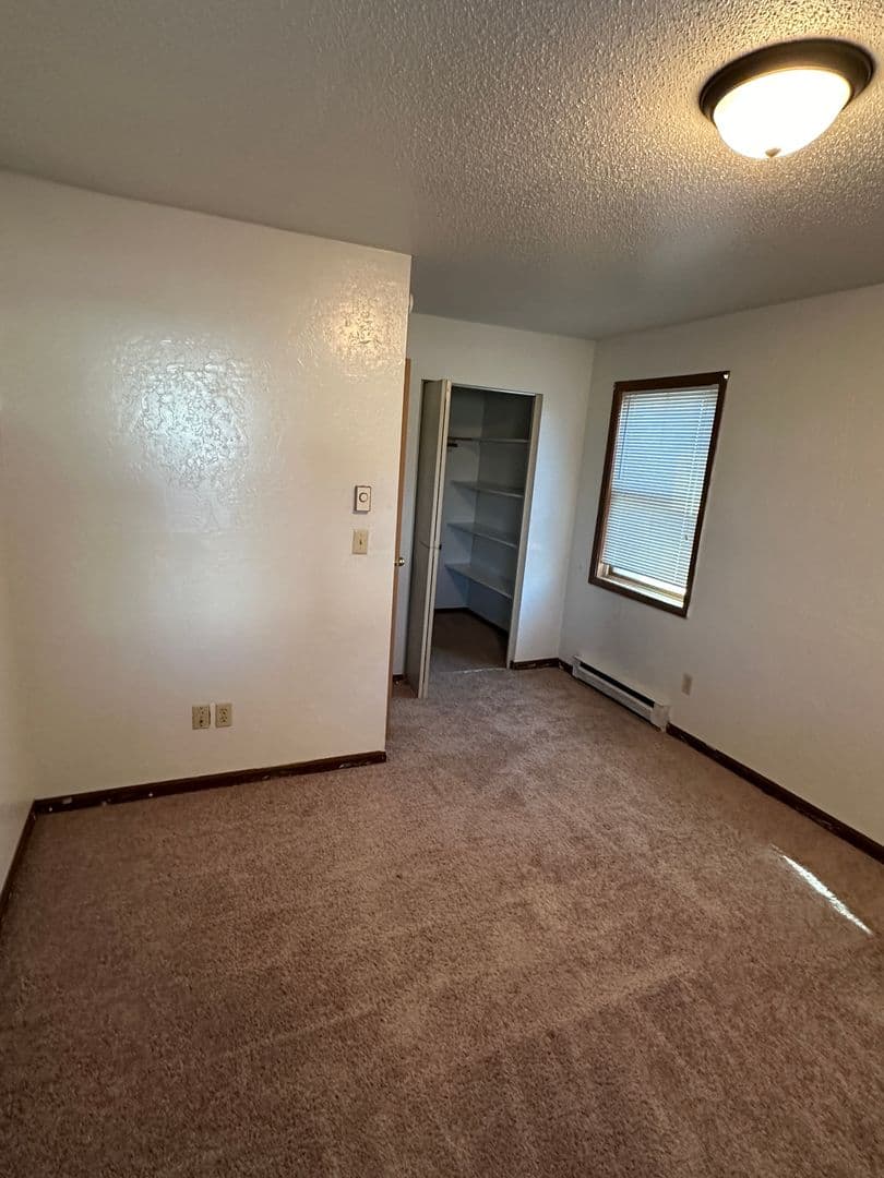 Lisbon Apartment: 107 Brown Ave