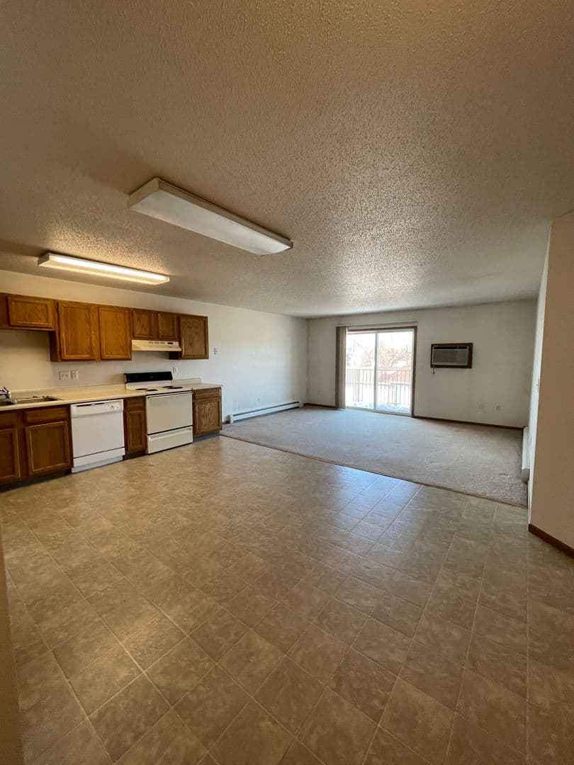 Barnesville Apartment: 125 6th St SW