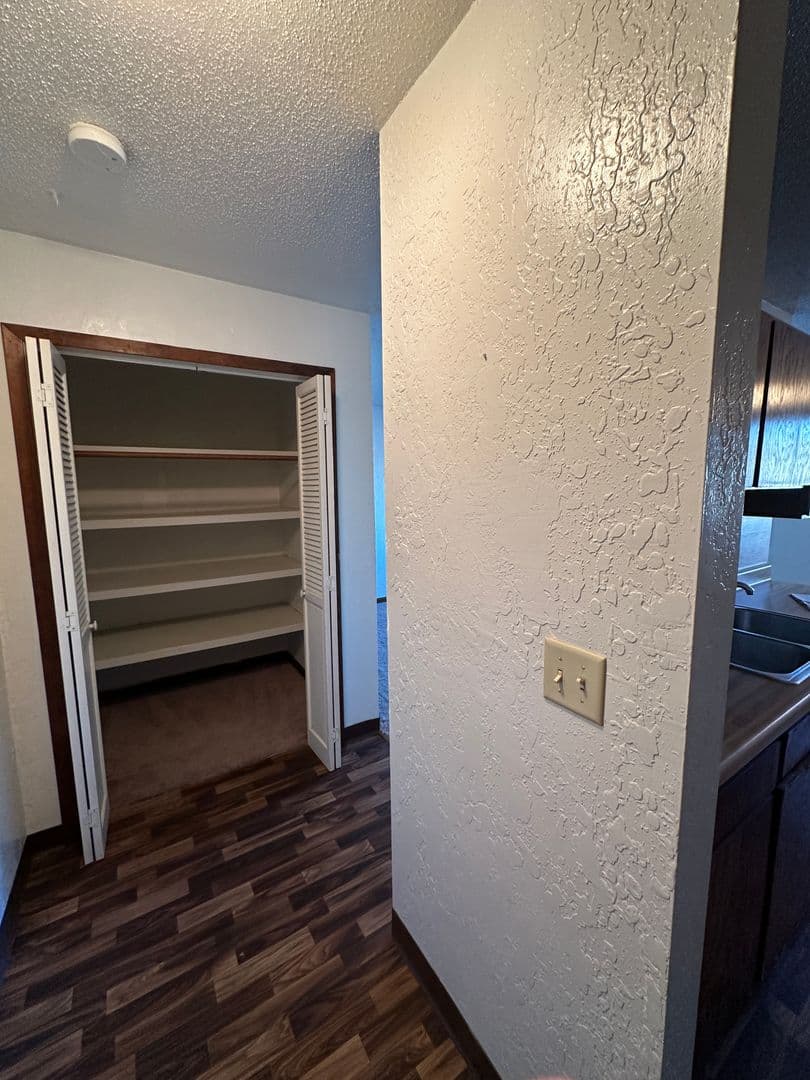 Lisbon Apartment: 107 Brown Ave