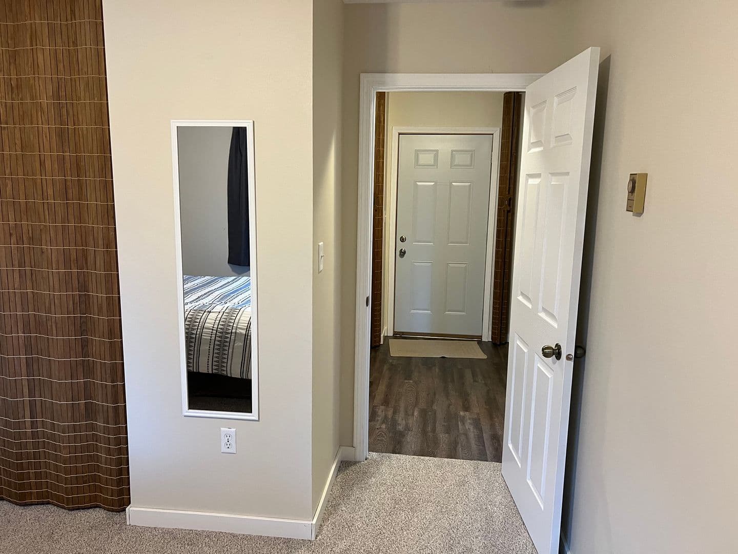 Lisbon Apartment: 17 9th Ave W