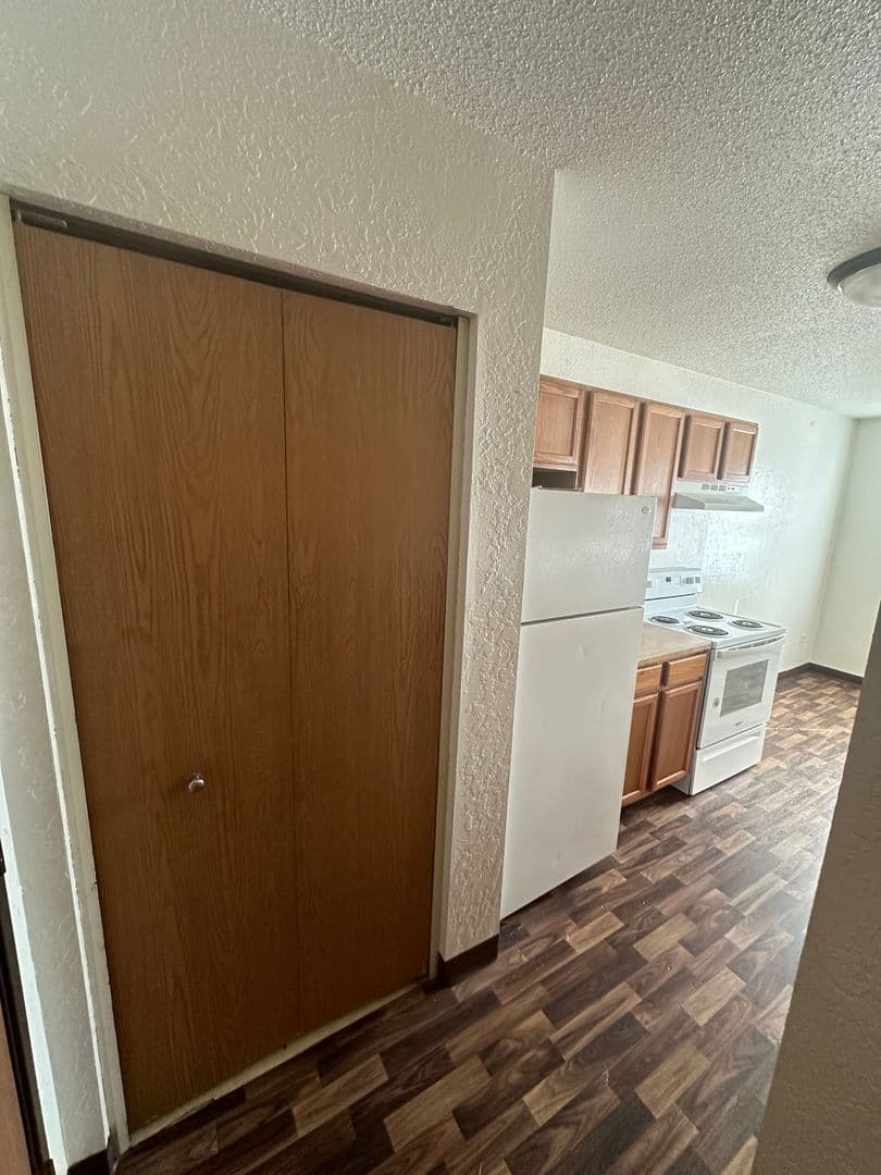 Lisbon Apartment: 107 Brown Ave