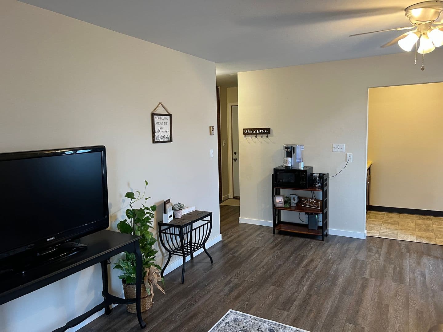 Lisbon Apartment: 17 9th Ave W
