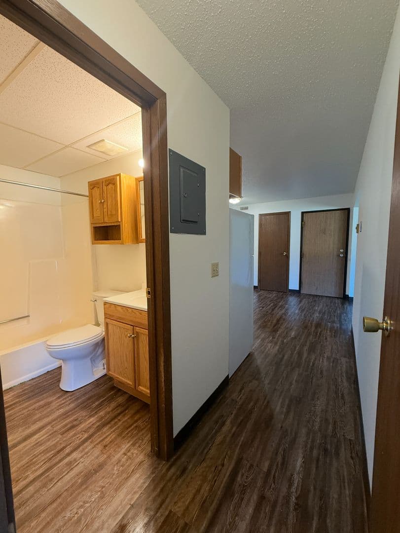 Bemidji Apartment: 2835 Pine Ridge Ave