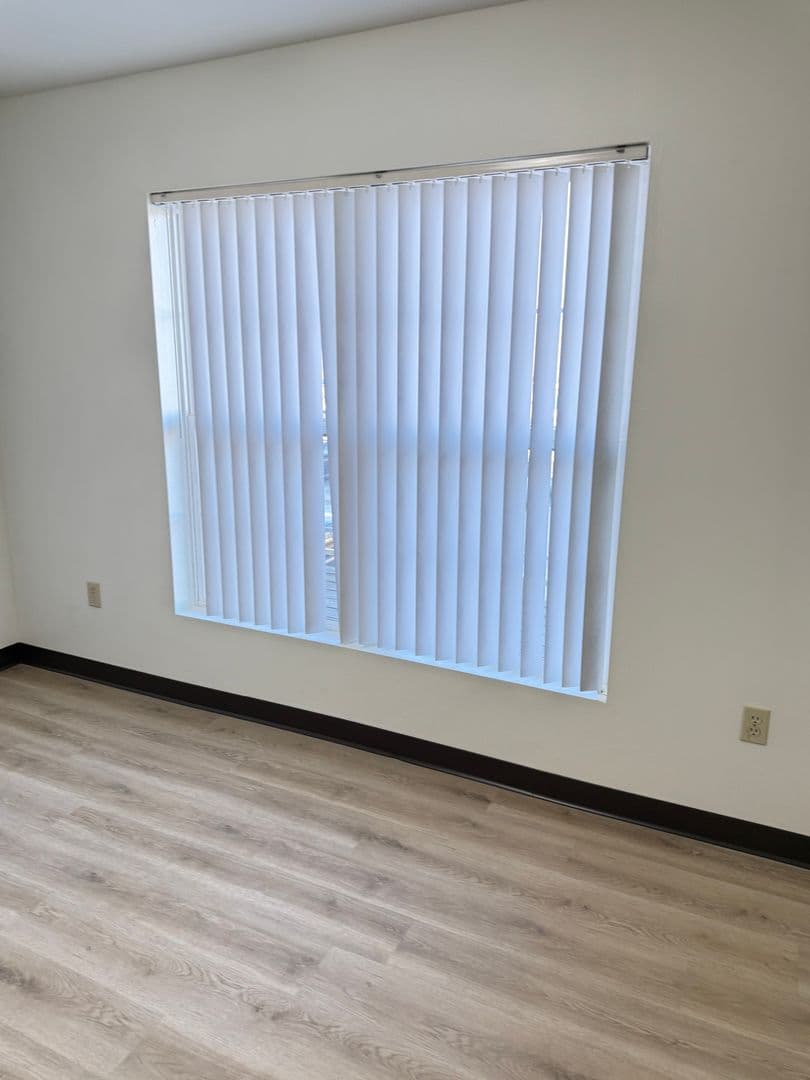 Cedar Falls Apartment: 1815  West 18th St