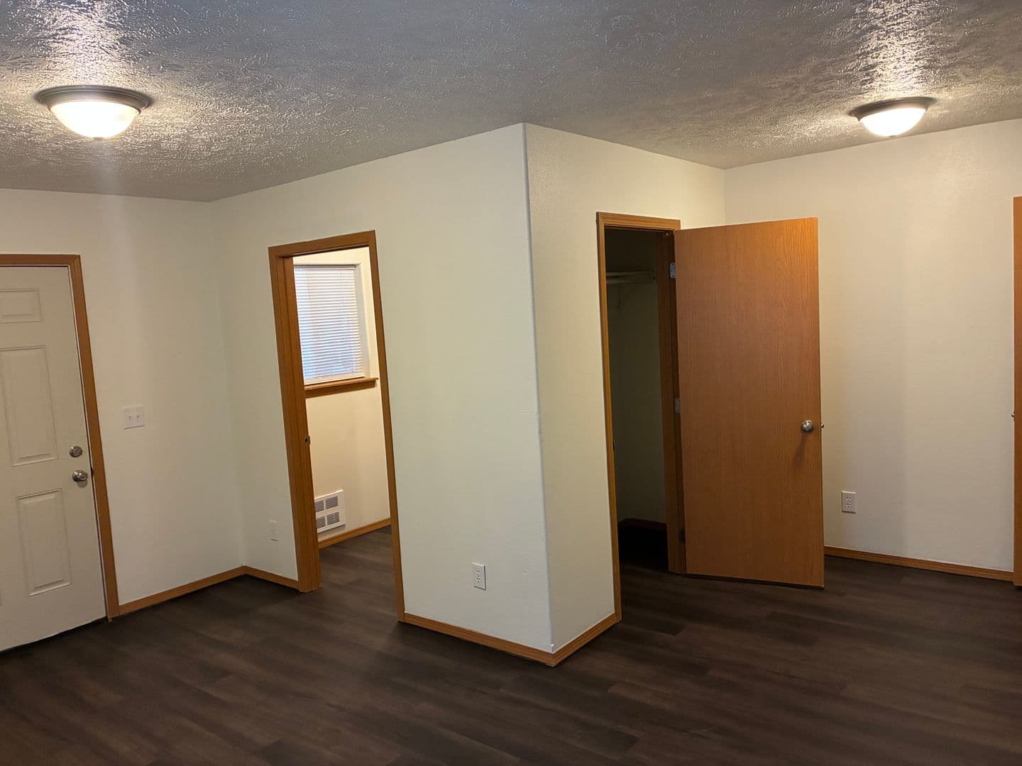 Spokane Apartment: 1918-1920 E 4th
