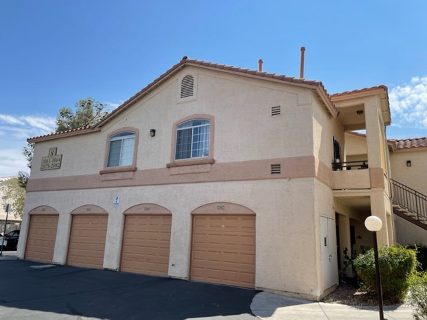 Las Vegas House: 1830 N. Buffalo Dr. #2082