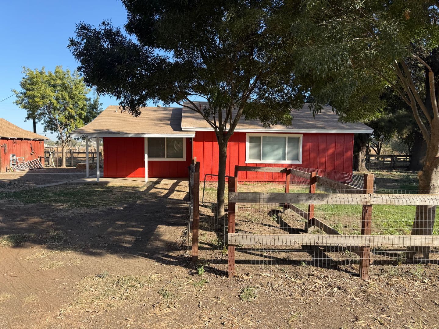 Lemoore House: 7666 19 1/2 Ave