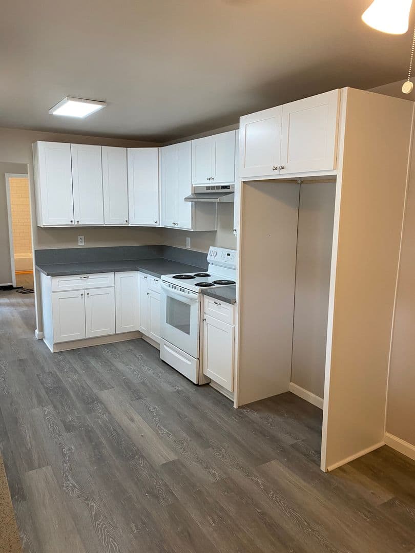 Madera Apartment: 821 E. 5th Street
