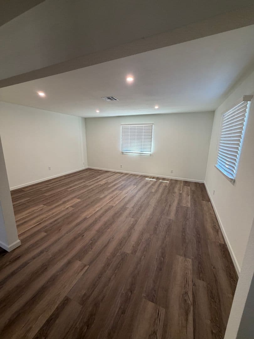 Clovis House: 2444 Dewitt Ave.