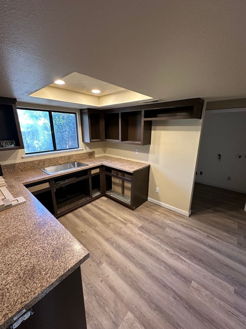 Madera Apartment: 1025 Barnett Way