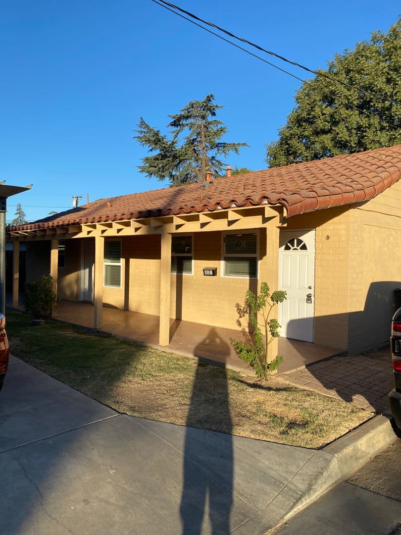 Madera Apartment: 821 E. 5th Street