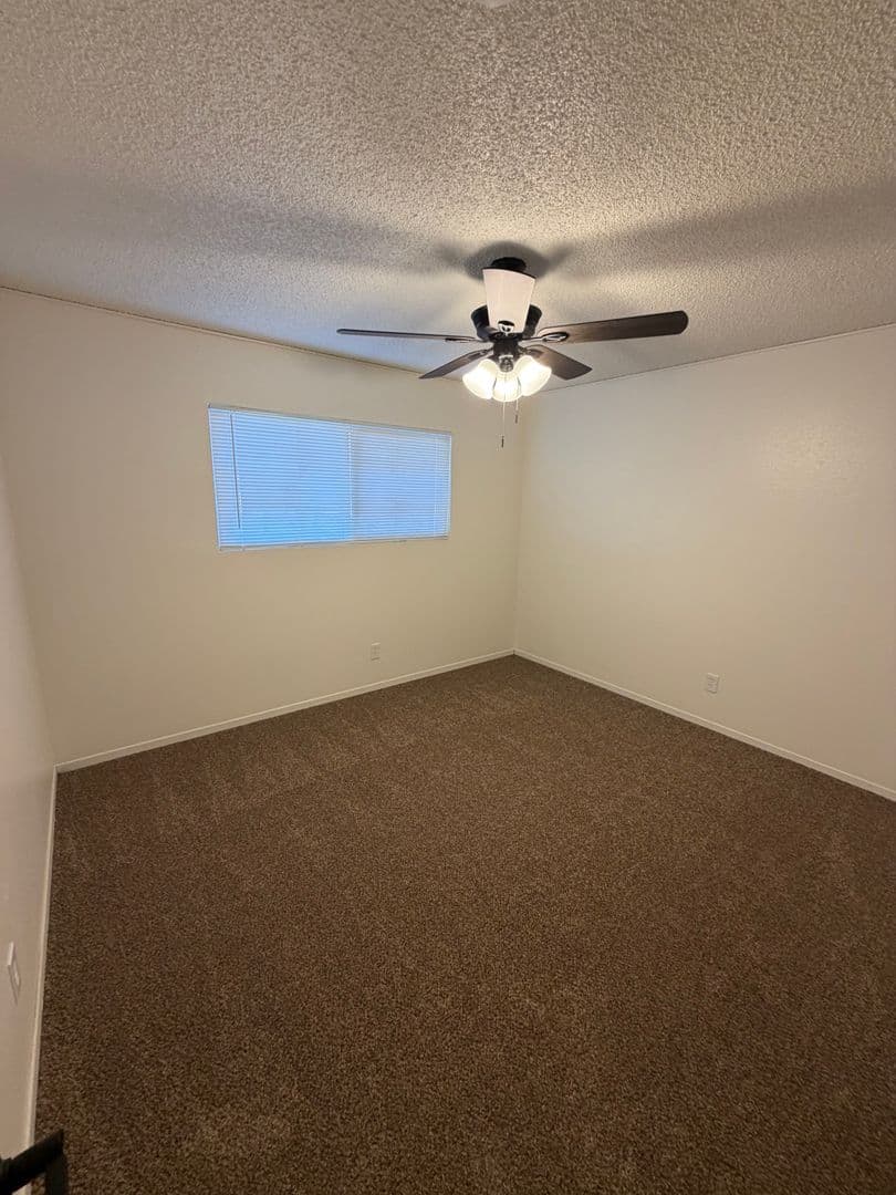 Lemoore House: 7666 19 1/2 Ave