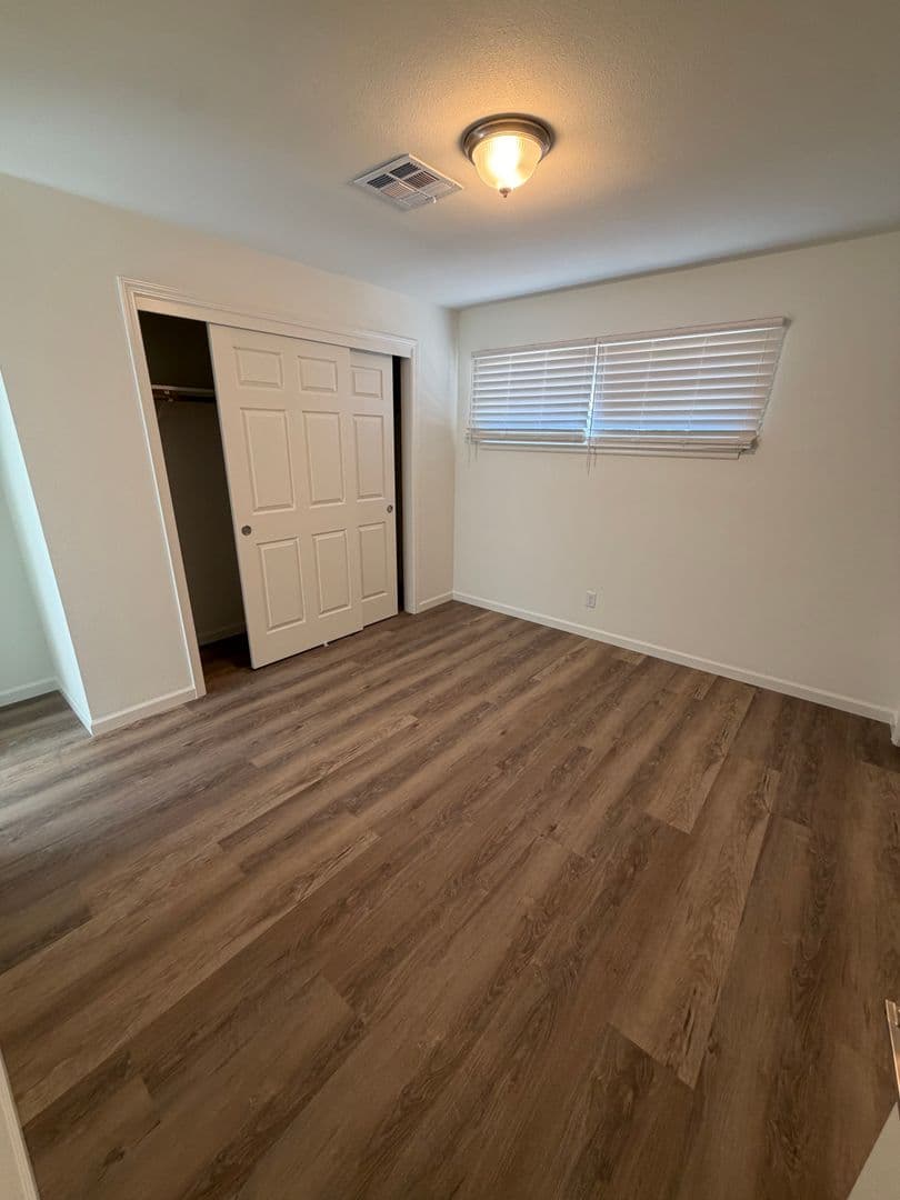 Clovis House: 2444 Dewitt Ave.