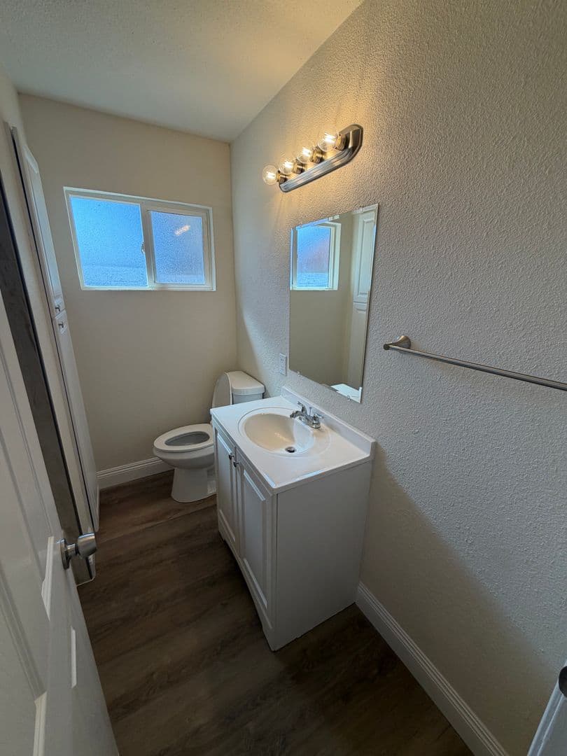 Madera House: 27242 Perkins Road