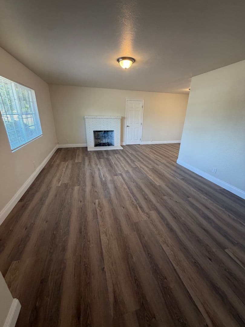 Madera House: 27242 Perkins Road