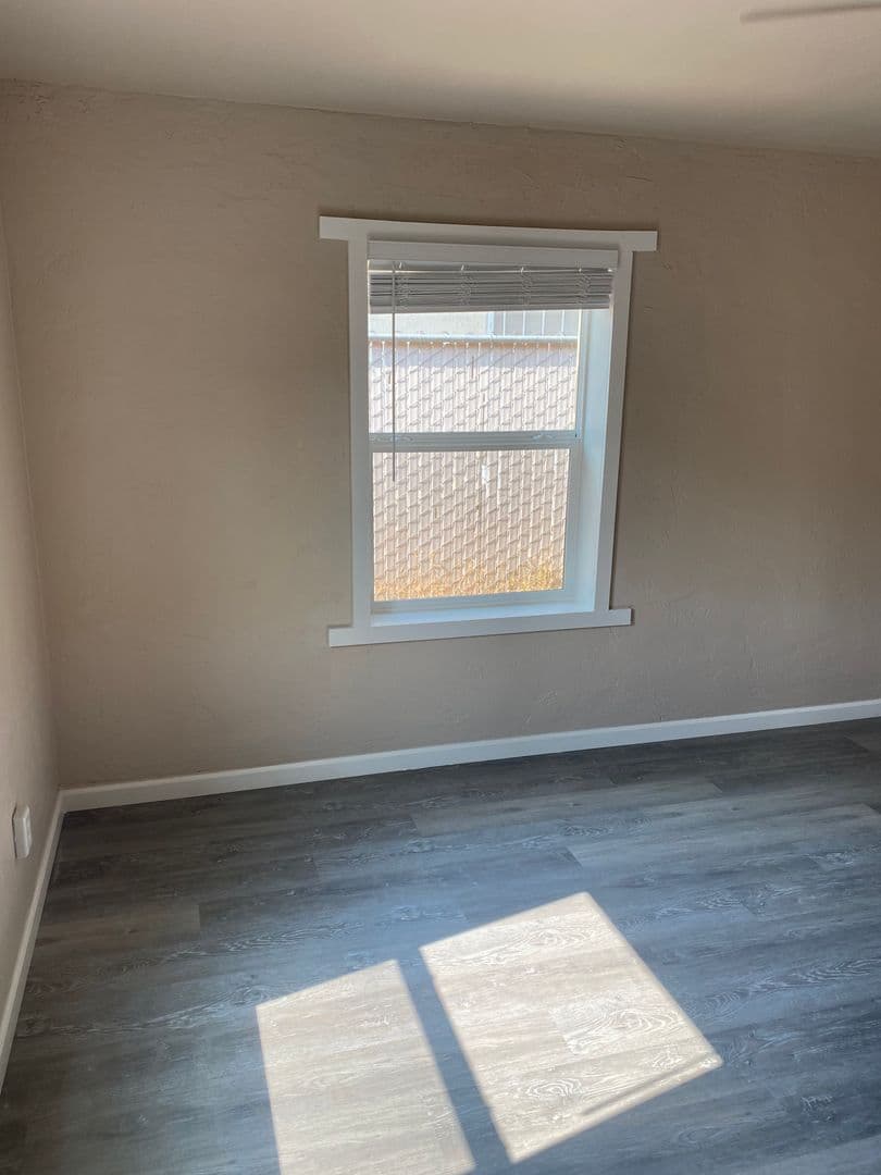Madera Apartment: 821 E. 5th Street