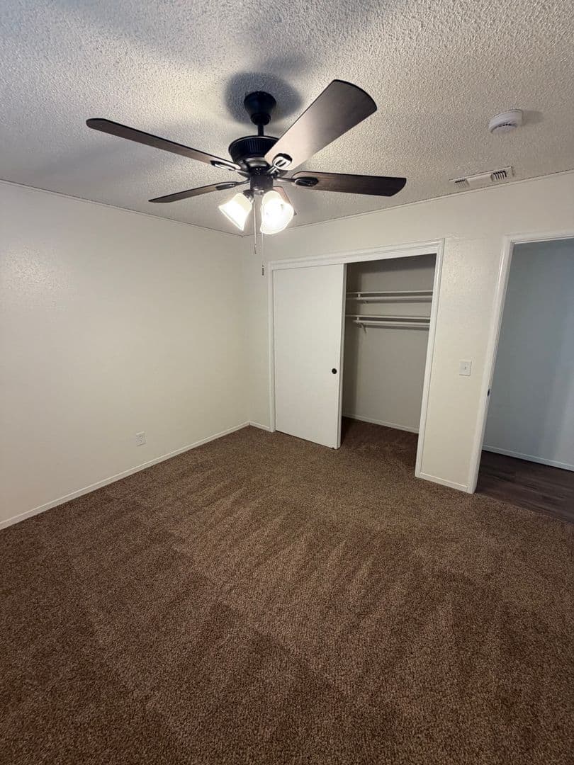 Lemoore House: 7666 19 1/2 Ave