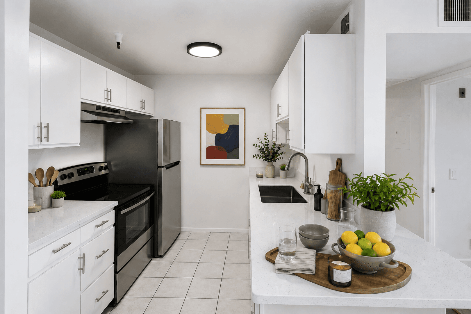 Los Angeles Apartment: 6633 Yucca St.