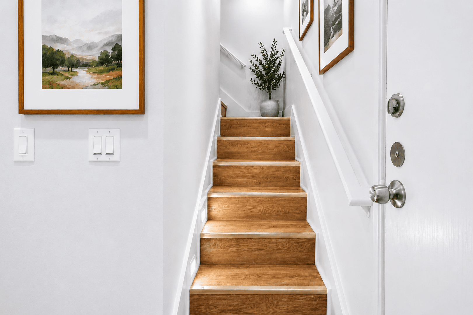 Los Angeles Apartment: 515 S. Harvard Blvd.