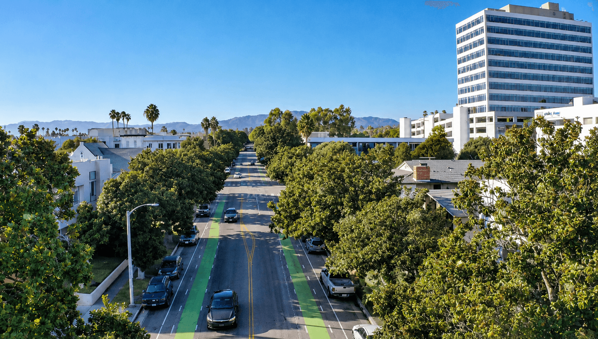 Santa Monica Apartment: 1323 14th St.