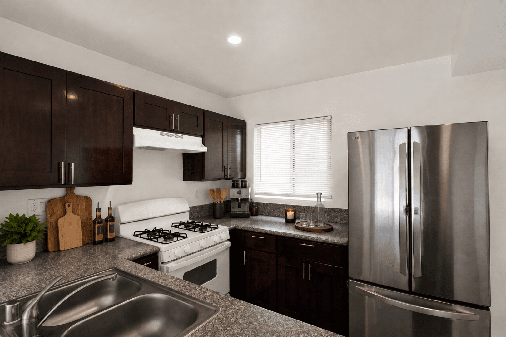 Los Angeles Apartment: 3147 S. Durango Ave.