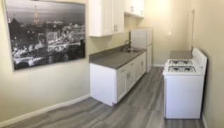 West Hollywood Apartment: 1153 N. Vista St.