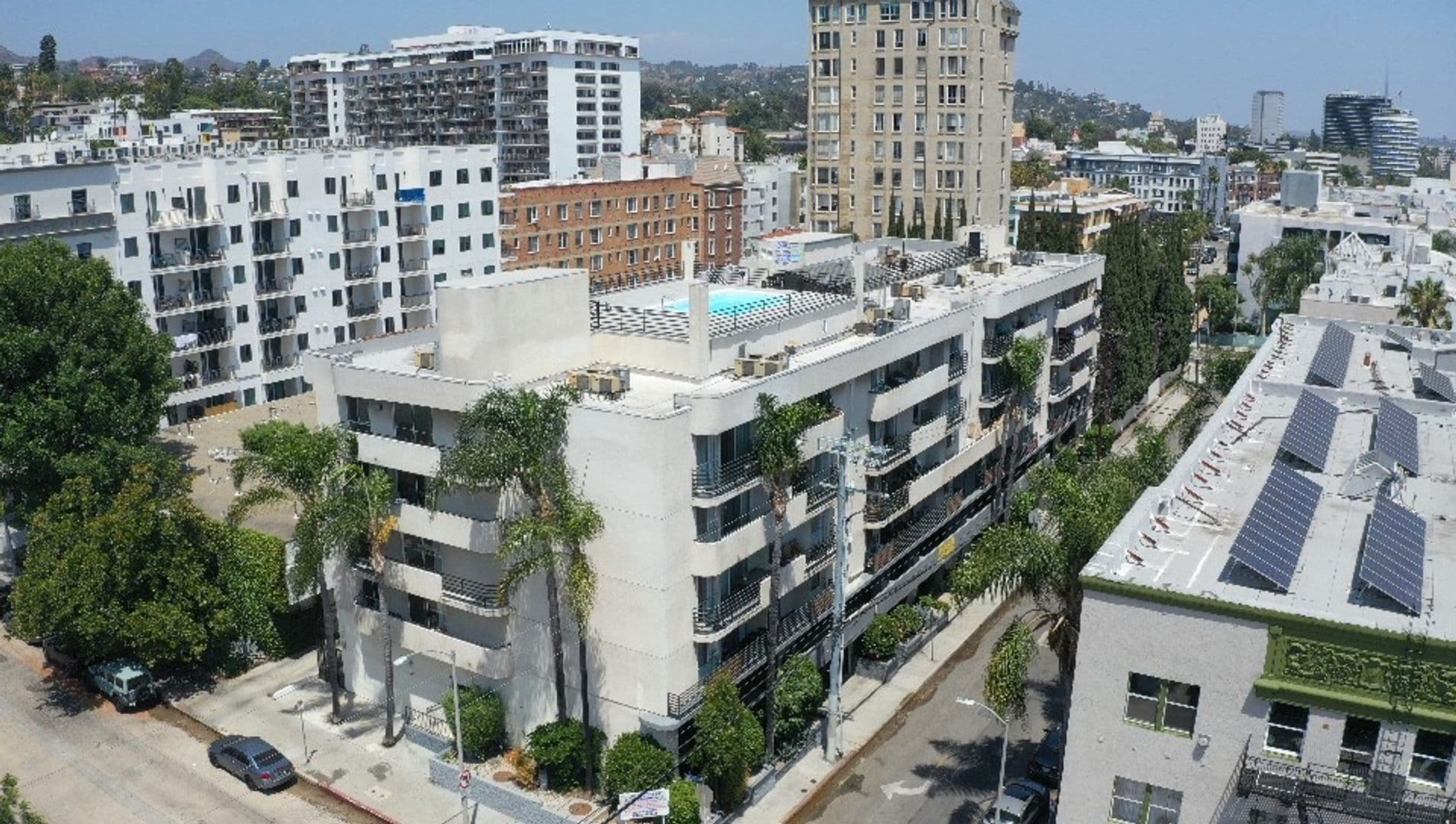 Los Angeles Apartment: 6633 Yucca St.