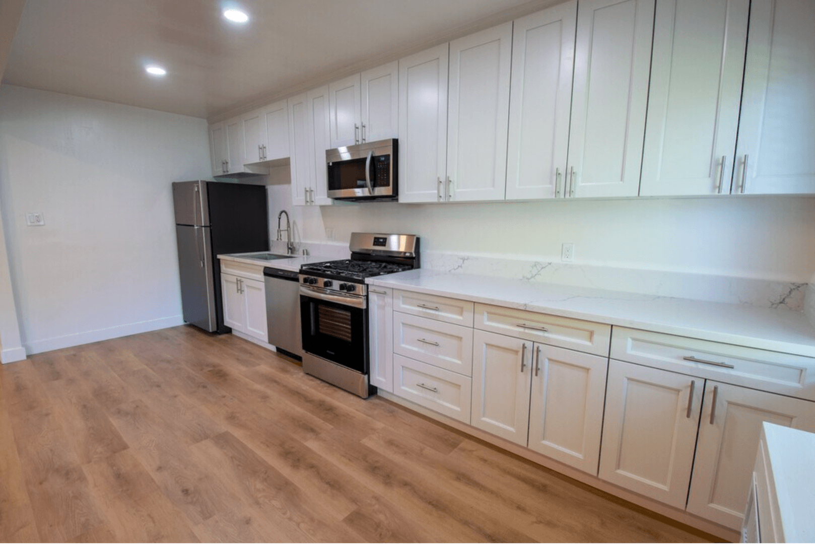 Los Angeles Apartment: 1625-1627 N. Laurel Ave.