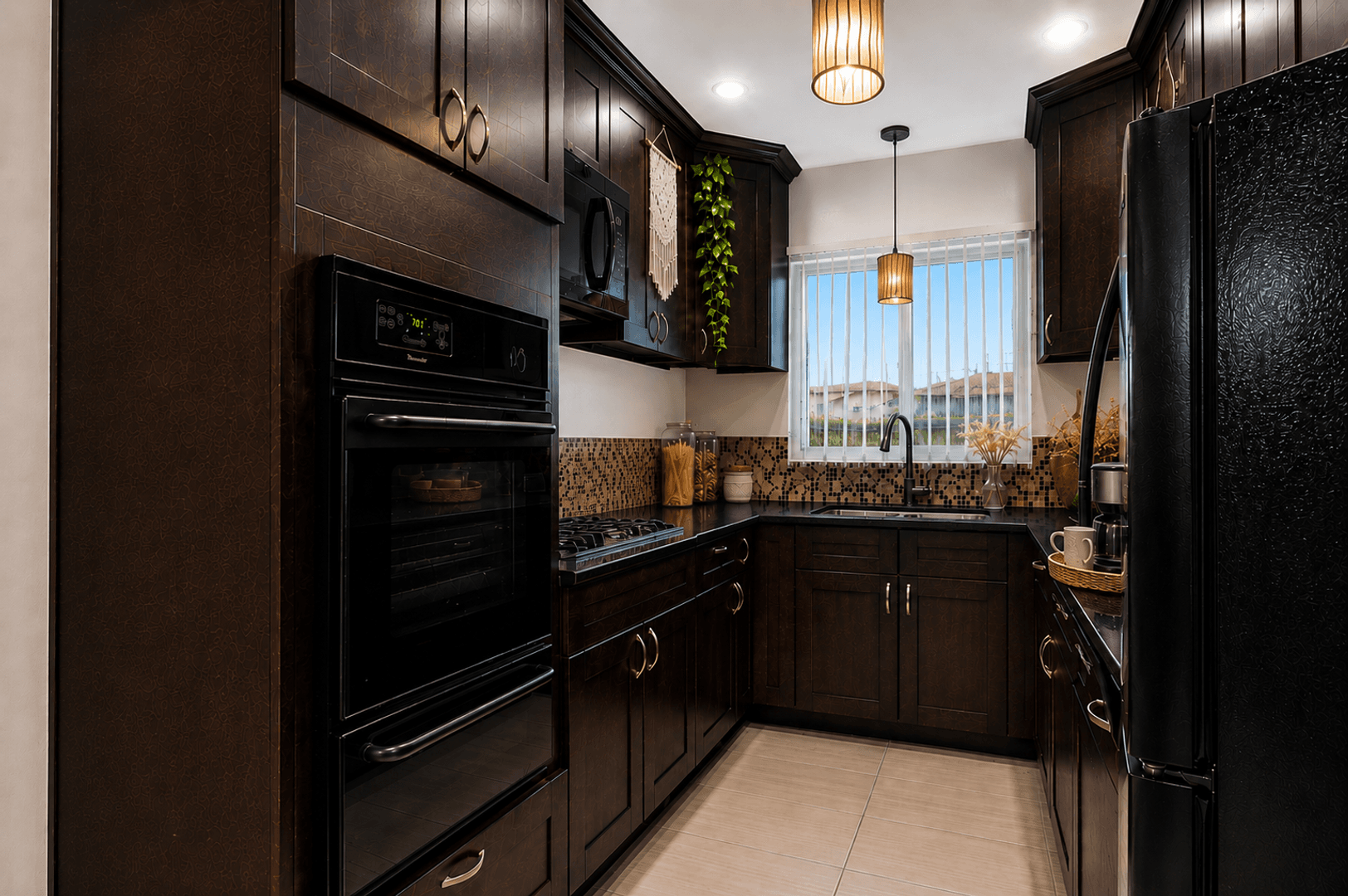 Los Angeles Apartment: 3147 S. Durango Ave.