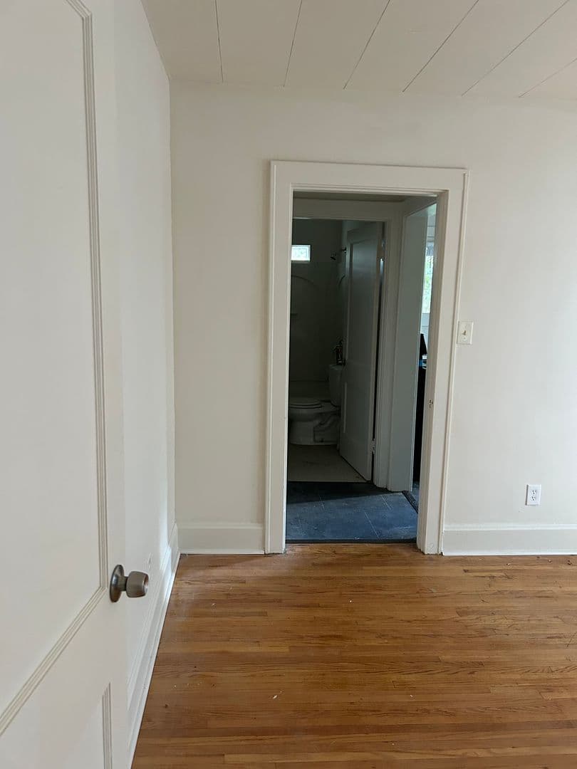 Cincinnati Apartment: 2046 Highland Ave
