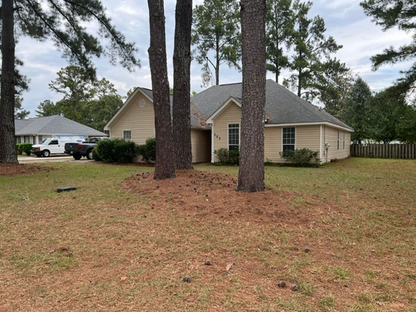 Warner Robins House: 121 Timber Ridge Drive