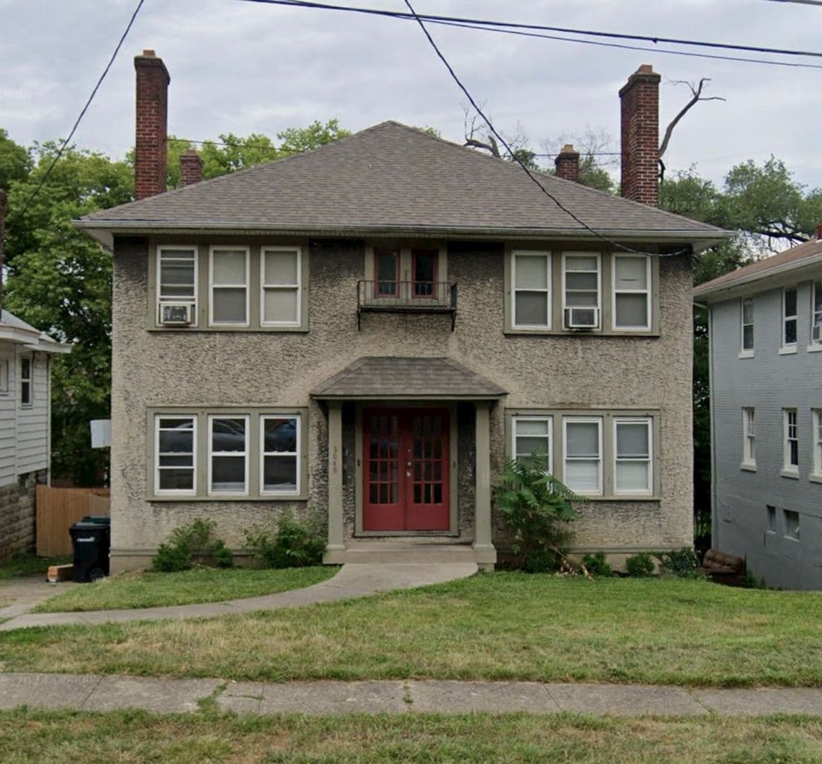 Cincinnati Apartment: 2046 Highland Ave