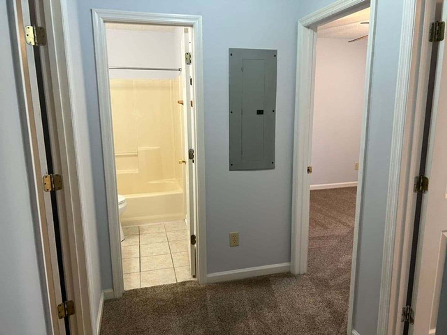 Warner Robins House: 121 Timber Ridge Drive